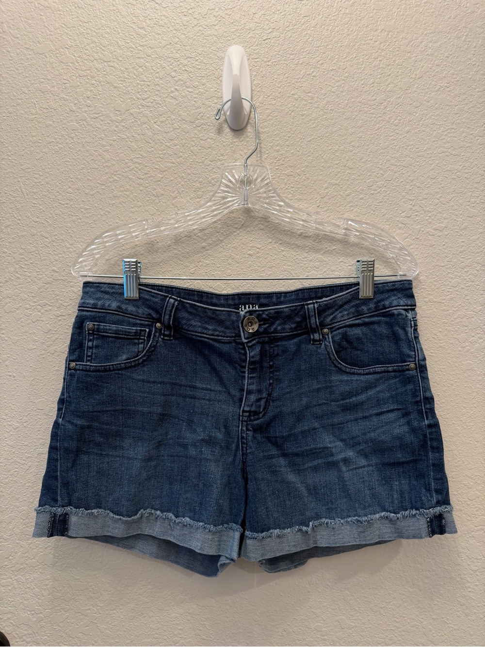 a.n.a. Denim Cuffed Shorts – Size 30/10